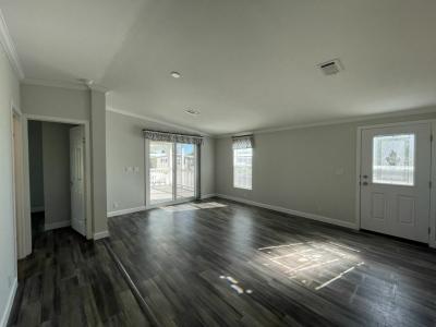 Photo 4 of 20 of home located at 902 Questa Avenue Venice, FL 34285