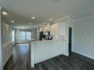 Photo 5 of 20 of home located at 902 Questa Avenue Venice, FL 34285