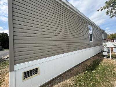 Photo 2 of 11 of home located at 2364 Maple Drive #61 Fenton, MI 48430