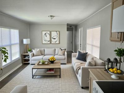 Photo 2 of 15 of home located at 70 Tower Manor Cir E Auburndale, FL 33823