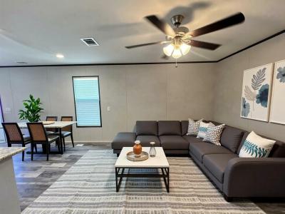 Photo 2 of 20 of home located at 41 Tower Manor Dr Auburndale, FL 33823