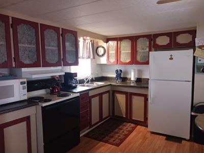 Photo 3 of 31 of home located at 6413 Aloha Drive Bradenton, FL 34207