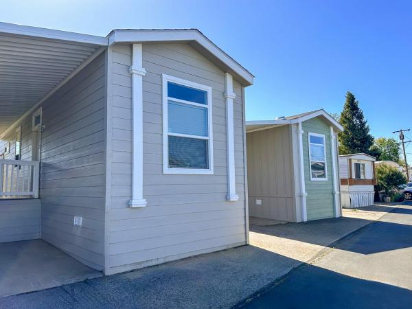 2023 Fleetwood 220CL12482L Mobile Home