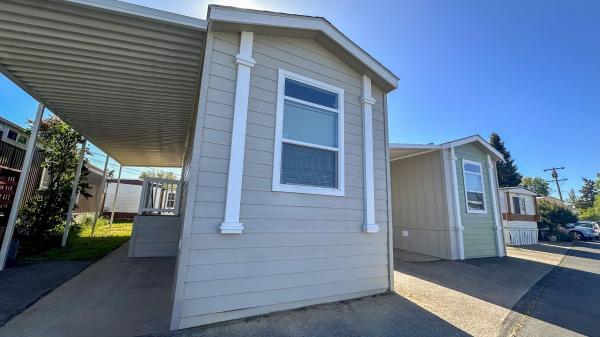 2023 Fleetwood 220CL12482L Mobile Home