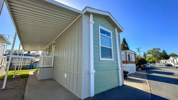 2023 Fleetwood 220CL12482L  Home