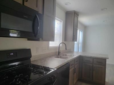 Photo 4 of 10 of home located at 3320 Sherwood Bay City, MI 48706