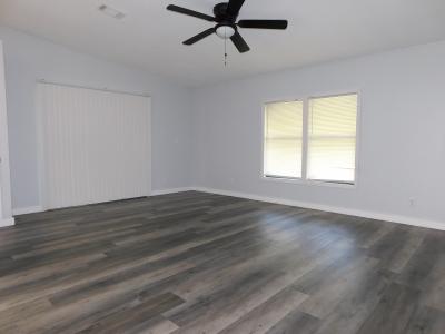 Photo 2 of 40 of home located at 1514 Heather Hill Dr Lakeland, FL 33810