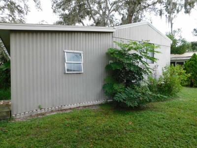 Photo 4 of 37 of home located at 3822 Oakcrest Lane Zephyrhills, FL 33541