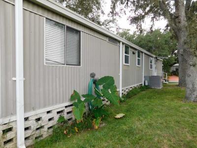Photo 5 of 37 of home located at 3822 Oakcrest Lane Zephyrhills, FL 33541