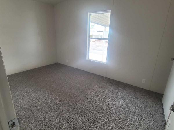 2000 Redman Manufactured Home