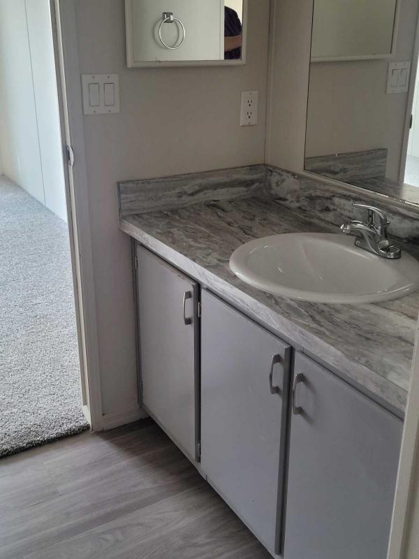 2000 Redman Manufactured Home