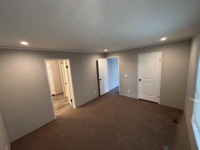 Photo 4 of 7 of home located at 21252 Walnut Ct., #138 Warrenton, MO 63383