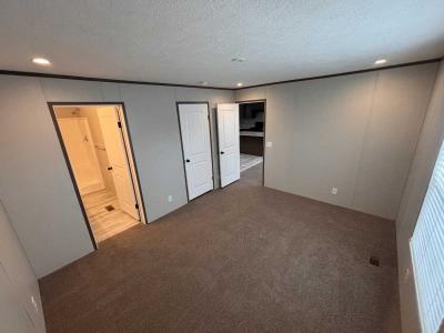 Photo 5 of 8 of home located at 21458 Lakeview Dr., #141 Warrenton, MO 63383