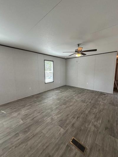 Photo 7 of 5 of home located at 7 Yucca Dr. Austin, TX 78744