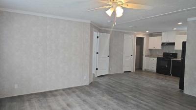 Photo 4 of 7 of home located at 109 Pinto Cir. O Fallon, MO 63368