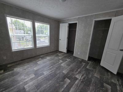 Photo 5 of 8 of home located at 134 Pinto Cir. O Fallon, MO 63368