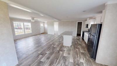 Photo 4 of 7 of home located at 1 Thorn Locust Lane, #269 London, OH 43140