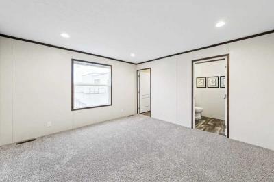 Photo 3 of 6 of home located at 1 Thorn Locust Lane, #177 London, OH 43140