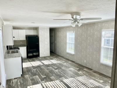 Photo 4 of 8 of home located at 1 Thorn Locust Lane, #158 London, OH 43140