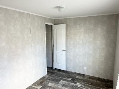 Photo 5 of 8 of home located at 1 Thorn Locust Lane, #158 London, OH 43140