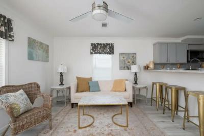 Photo 2 of 6 of home located at 6121 Collins Rd, #248 Jacksonville, FL 32244