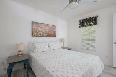 Photo 5 of 6 of home located at 6121 Collins Rd, #248 Jacksonville, FL 32244