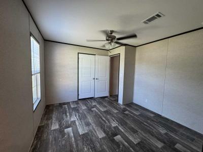 Photo 4 of 6 of home located at 6121 Collins Rd., #243 Jacksonville, FL 32244