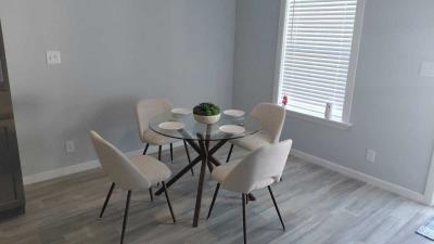 Photo 4 of 9 of home located at 5291 Collins Rd., #317 Jacksonville, FL 32244