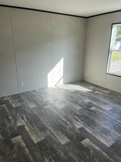 Photo 4 of 6 of home located at 5291 Collins Rd., #342 Jacksonville, FL 32244