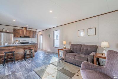 Photo 2 of 11 of home located at 5291 Collins Rd., #80 Jacksonville, FL 32244