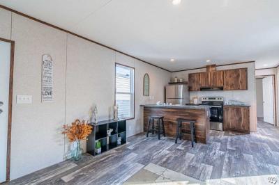 Photo 5 of 11 of home located at 5291 Collins Rd., #80 Jacksonville, FL 32244