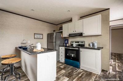 Photo 3 of 7 of home located at 5291 Collins Rd., #18 Jacksonville, FL 32244