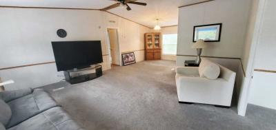 Photo 3 of 27 of home located at 10400 SE Cook Ct #73 Milwaukie, OR 97222