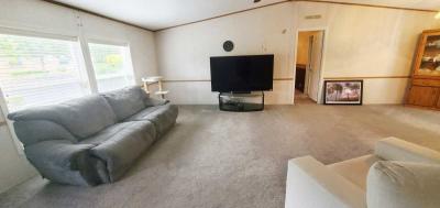 Photo 4 of 27 of home located at 10400 SE Cook Ct #73 Milwaukie, OR 97222