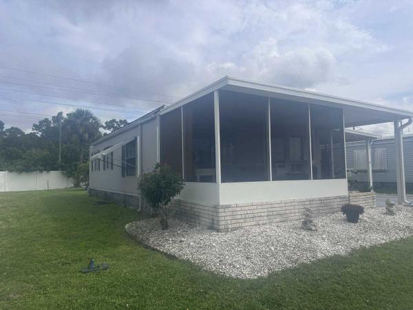 1980 Twin HS Mobile Home