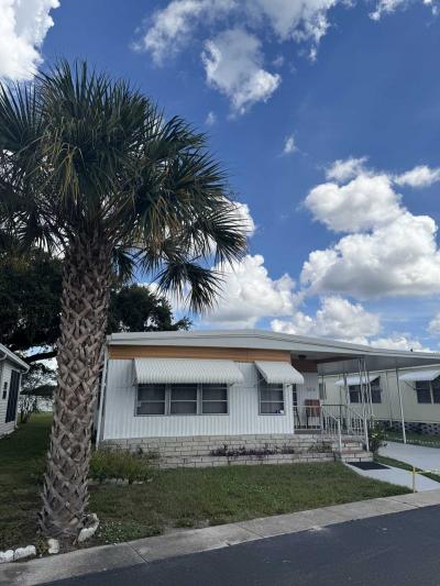 Mobile Home at 15408 Lakeshore Villa Dr. Tampa, FL 33613