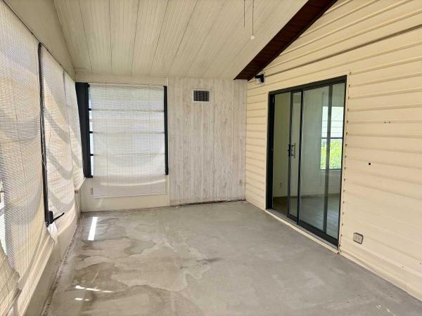 1990 Palm Harbor Manufactured Home