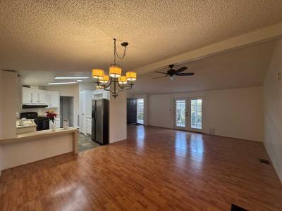 Photo 2 of 29 of home located at 1250 N Kirby St #32 Hemet, CA 92545