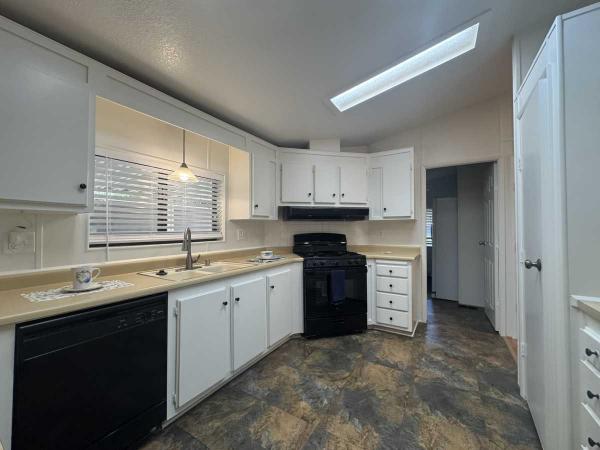 1985 Silvercrest Mobile Home