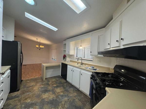 1985 Silvercrest Mobile Home