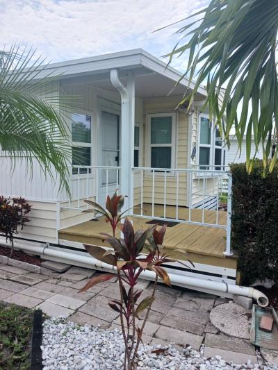 Photo 3 of 25 of home located at 8613 Bayshore Rd #45 Palmetto, FL 34221