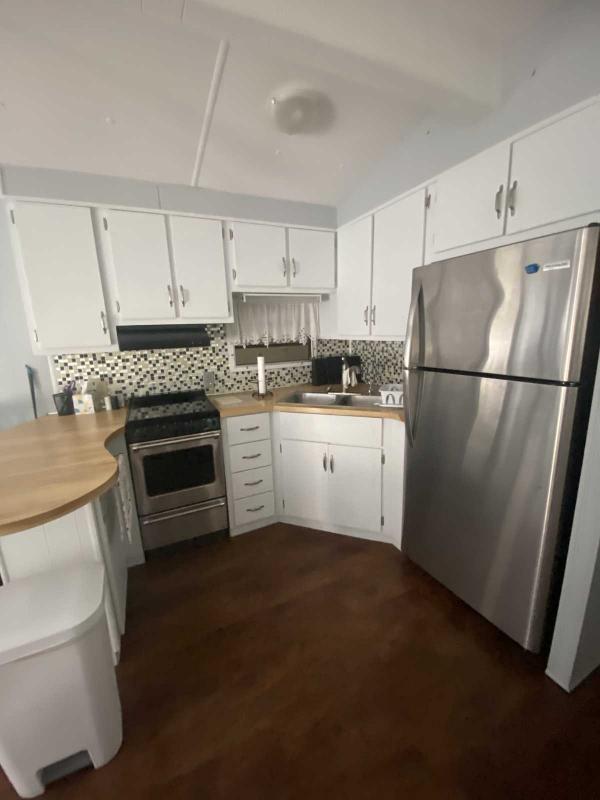 1986 Park model Mobile Home