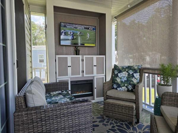 2024 Champion  Costal Classic Mobile Home