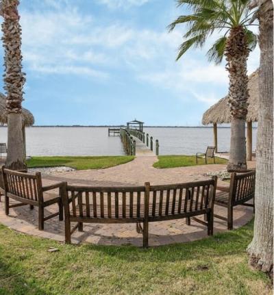 Photo 2 of 7 of home located at 496 Norwich Ln Melbourne Beach, FL 32951