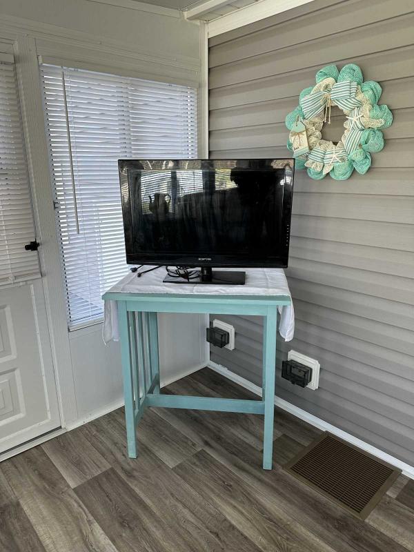 2022 Kropf Lakeside 8042 Mobile Home