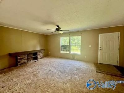 Photo 3 of 12 of home located at 715 County Road 915 Leesburg, AL 35983