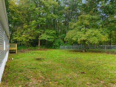 Photo 5 of 22 of home located at 308 Mill Rd Wartburg, TN 37887