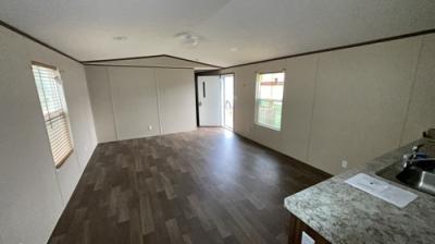 Photo 2 of 13 of home located at 421 Sunflower Ln Oliver Springs, TN 37840