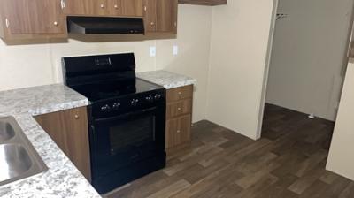Photo 5 of 13 of home located at 421 Sunflower Ln Oliver Springs, TN 37840
