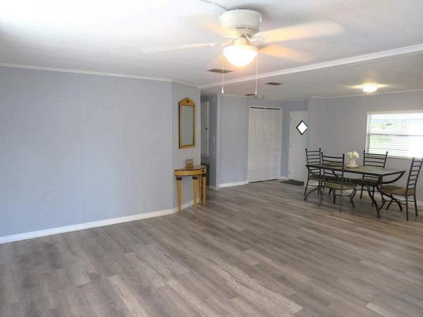 1980 Schult Manufactured Home